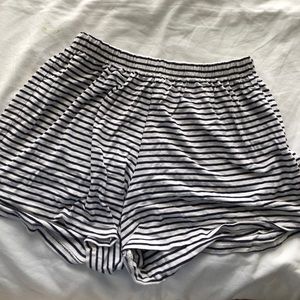 Brandy Melville flowy shorts